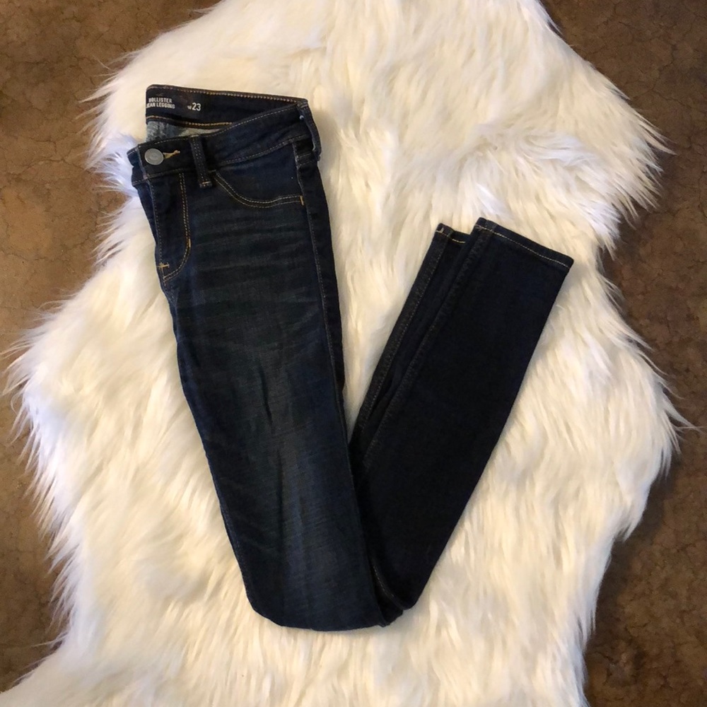 Hollister Women’s skinny jeans size 00